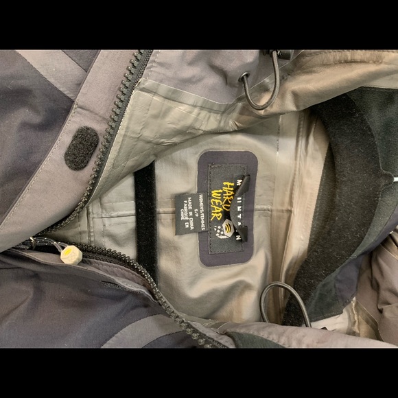 Mountain Hardware Waterproof Gore-Tex Shell Jacket - Picture 4 of 4